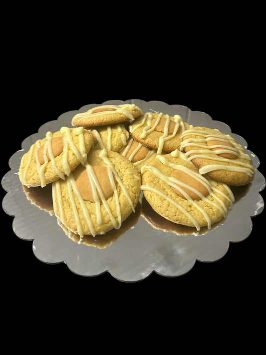 Banana Pudding Cookie With Banana Cream Drizzle (1)